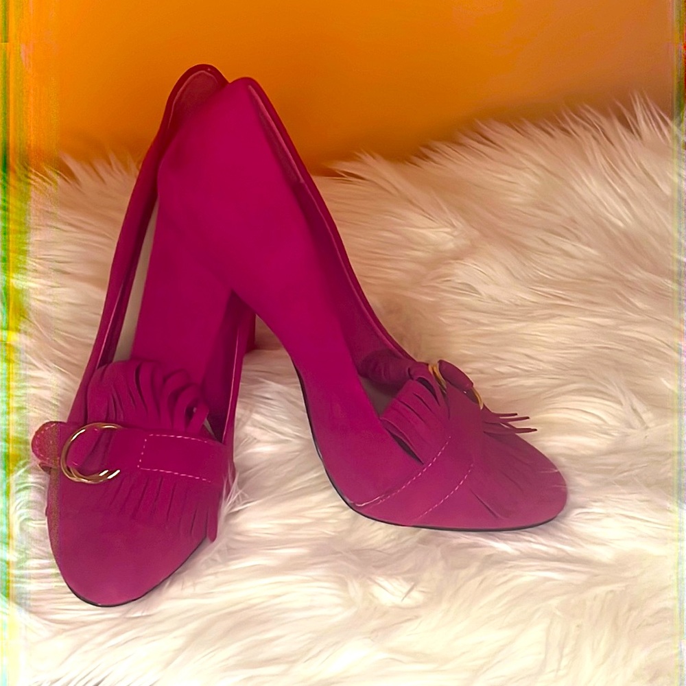 Shoedazzle fuschia pink heeled loafer sz 9